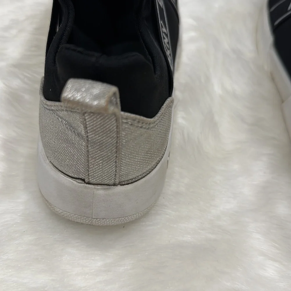 DKNY black slip on tennis shoe size 3